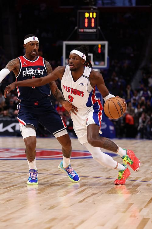 Washington Wizards vs. Detroit Pistons: Jerami Grant driving the ball against Washington