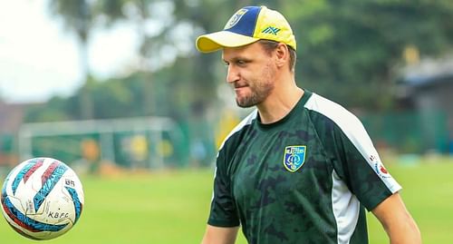 Ivan Vukomanovic during Kerala Blasters FC training session. (Image Courtesy: Twitter/KeralaBlasters)