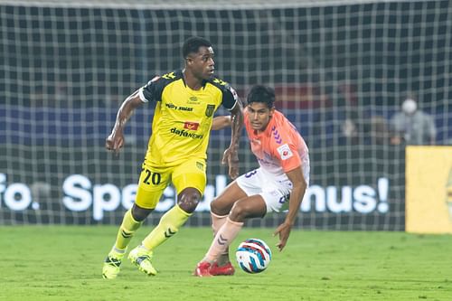 HFC player Bart Ogbeche in top form. (Pic Credits: ISL Media)