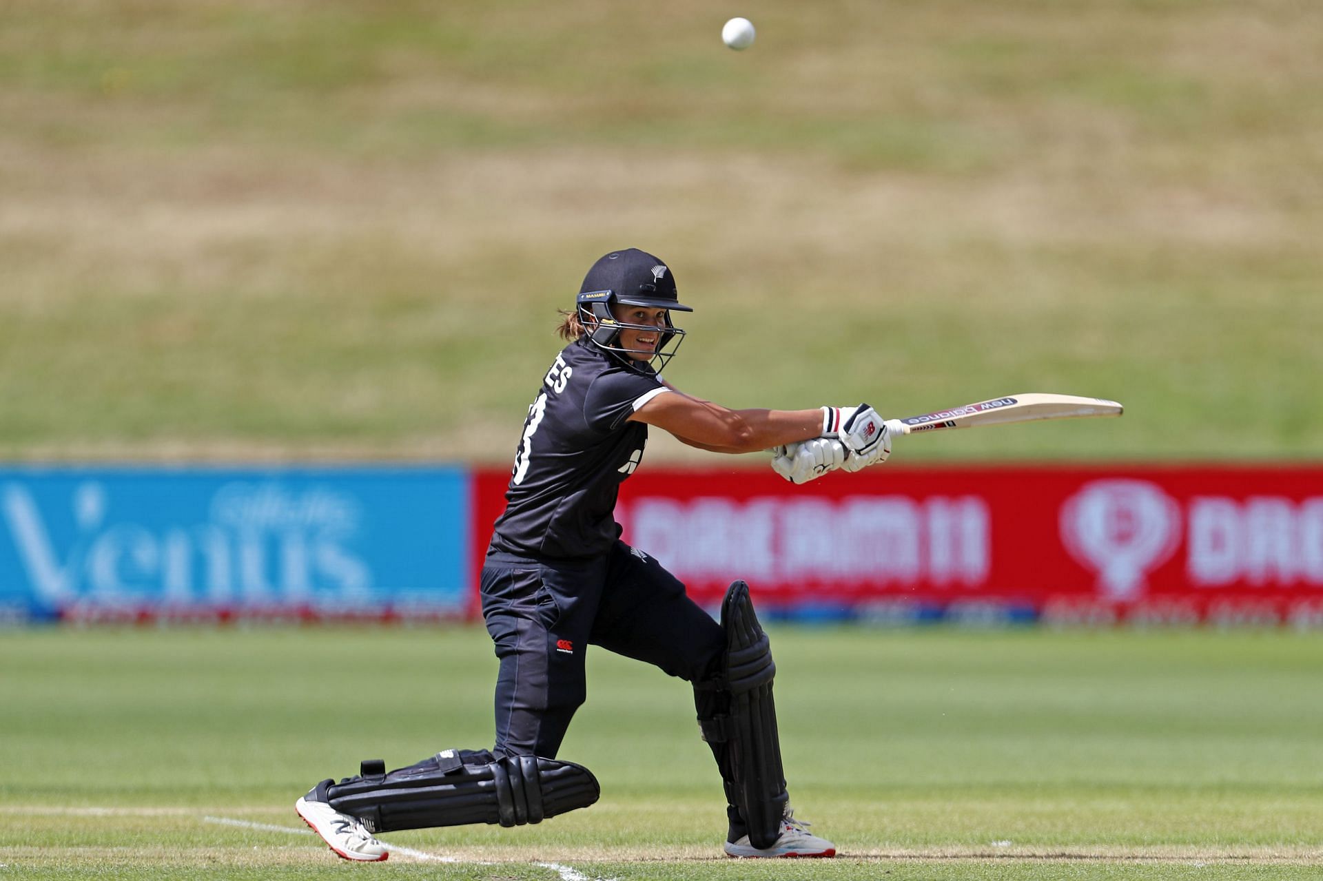 Suzie Bates in New Zealand v India - 4th ODI