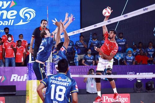 Jerome Vinith in action in the Prime Volleyball League. (PC: PVL)