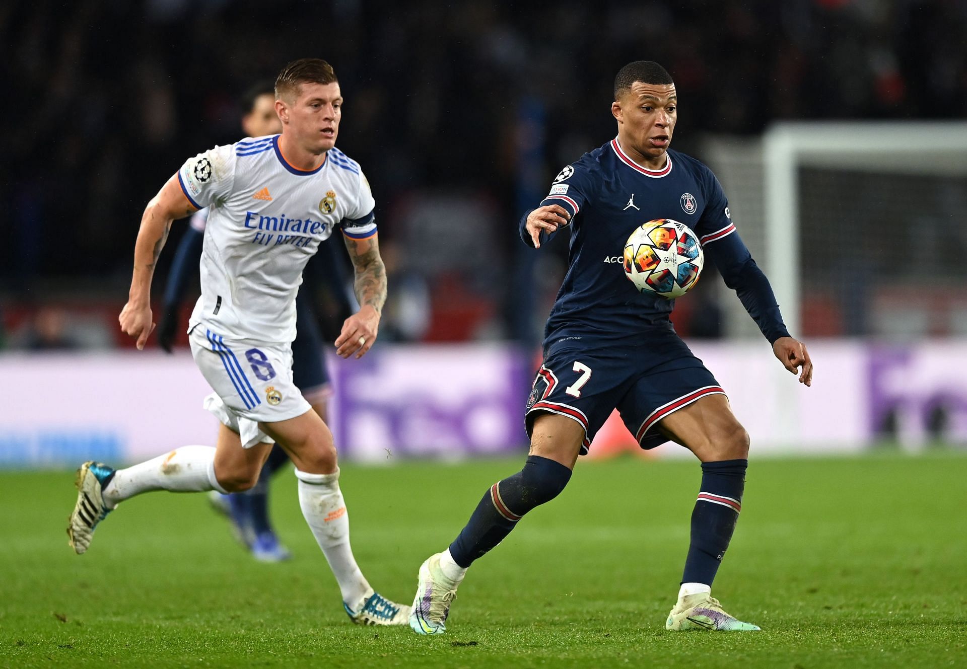 Paris Saint-Germain vs Real Madrid: Round of 15 First Leg - UEFA Champions League