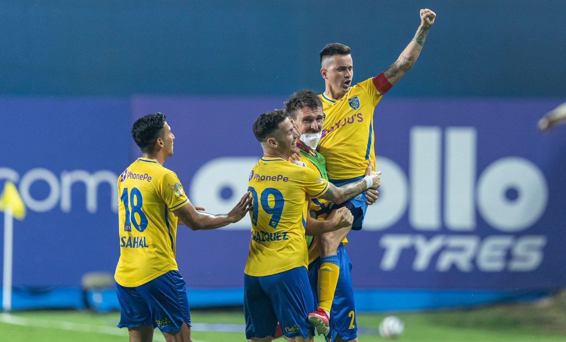 Kerala Blasters FC players celebrate Adrian Luna&#039;s first goal against ATK Mohun Bagan (Image Courtesy: ISL)