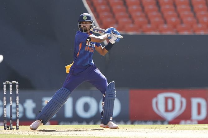 Shreyas Iyer's defiant 80 lifts India to 265 in 3rd ODI vs West Indies