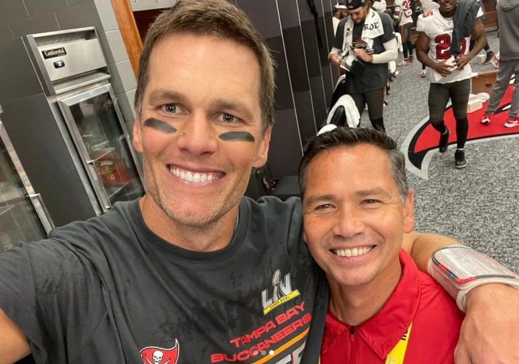 Tom Brady with longtime friend and trainer Alex Guerrero (photo:NYPost)