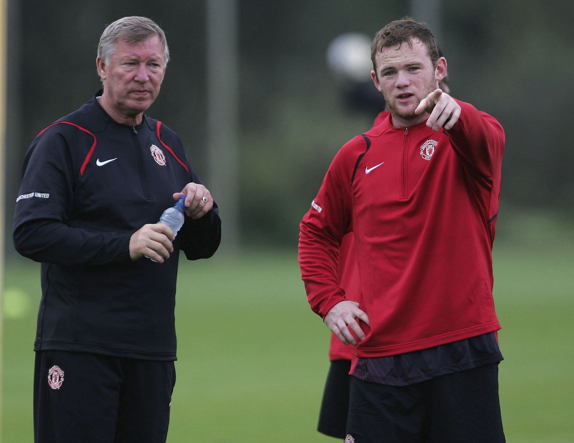 Wayne Rooney (right) was one of the crown jewels of Ferguson&#039;s star-studded team.