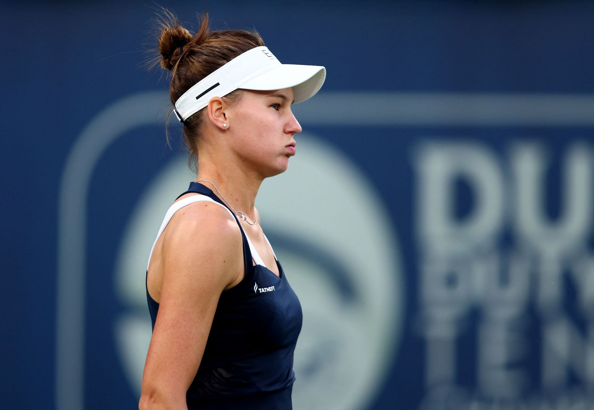 Veronika Kudermetova during her quarterfinal match in Dubai