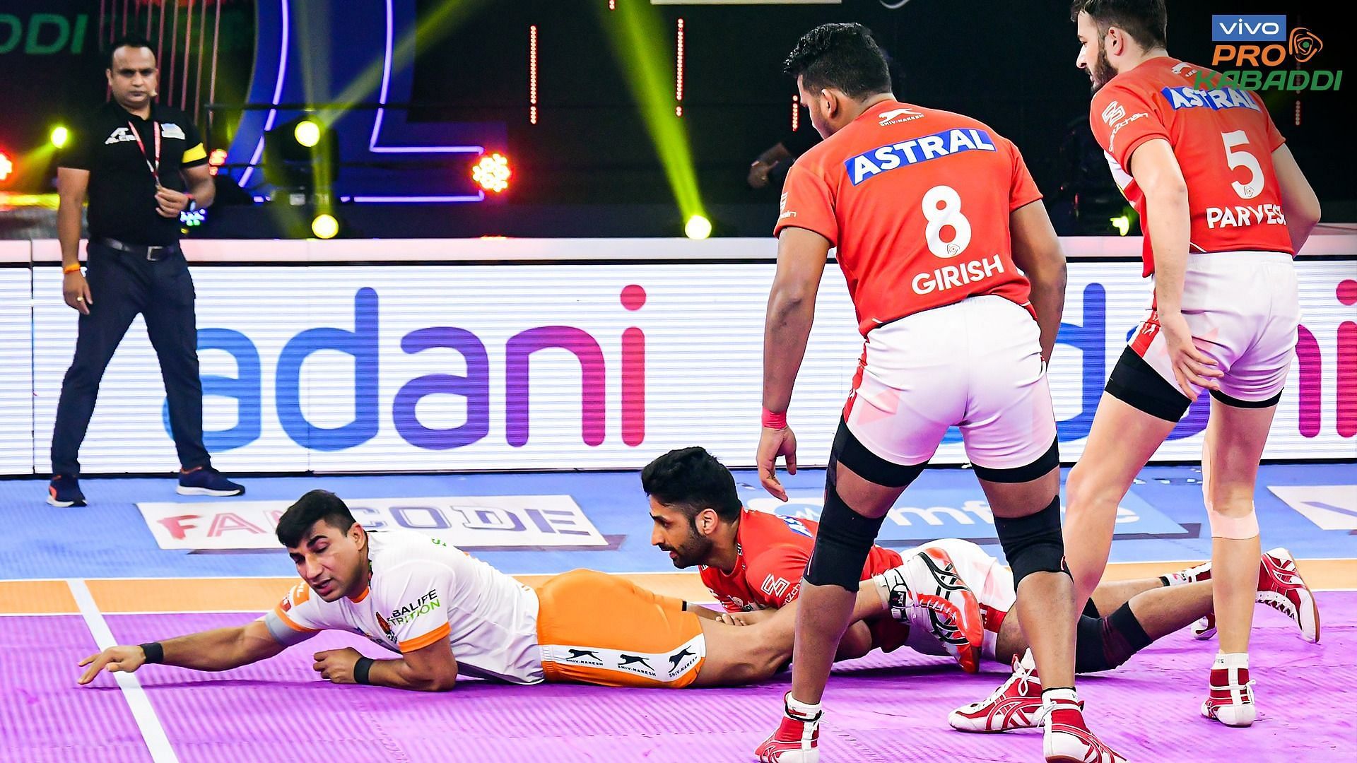 Gujarat Giants can make it to the playoffs by winning both of their remaining matches (Image Courtesy: Pro Kabaddi League/Facebook)