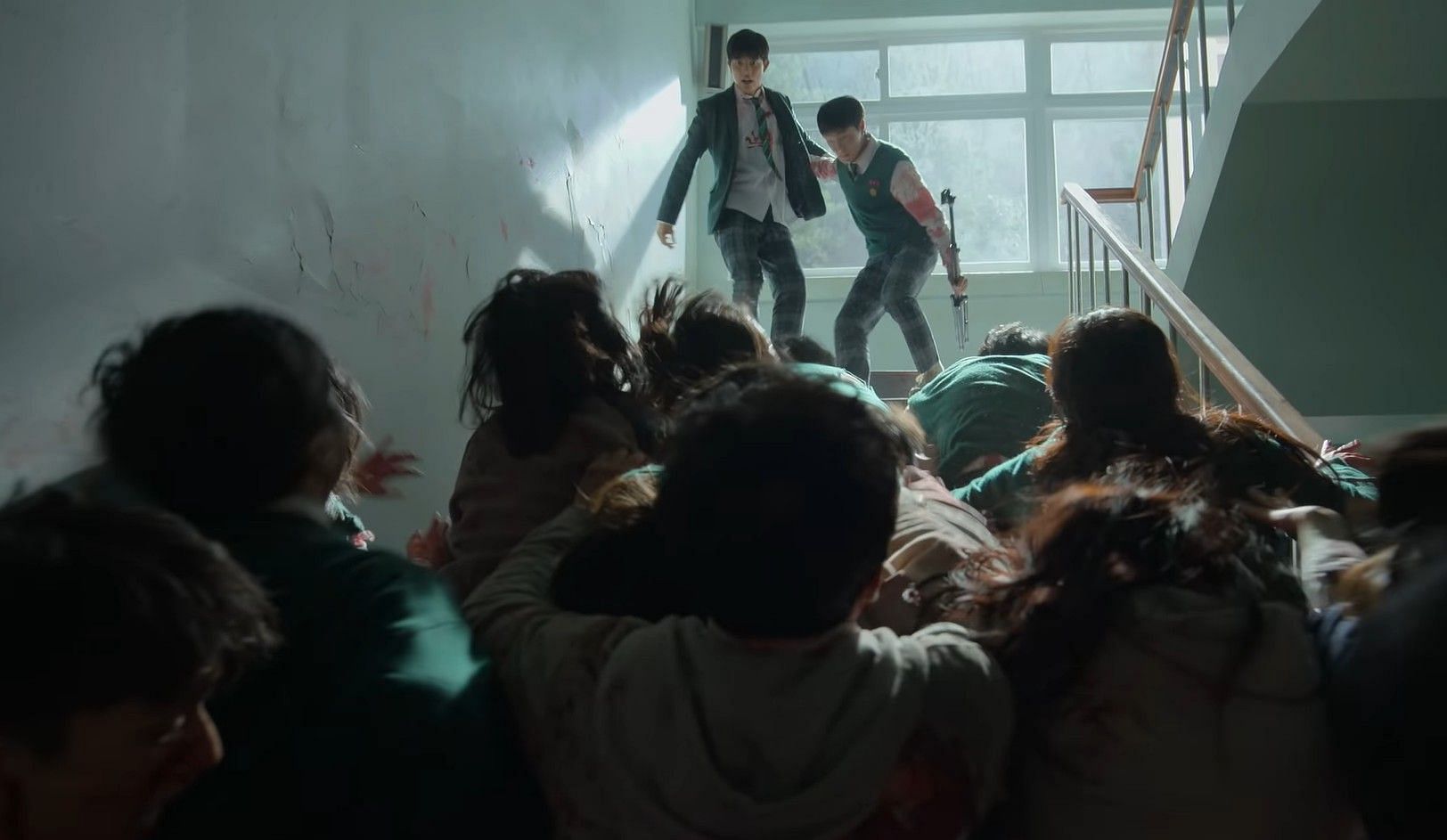 Netflix&#039;s All of Us Are Dead Season 1 shows students trying to escape the deadly zombies (Image via Netflix)