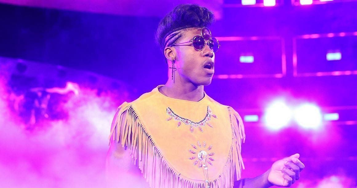 Velveteen Dream was to wear a mask on WWE TV