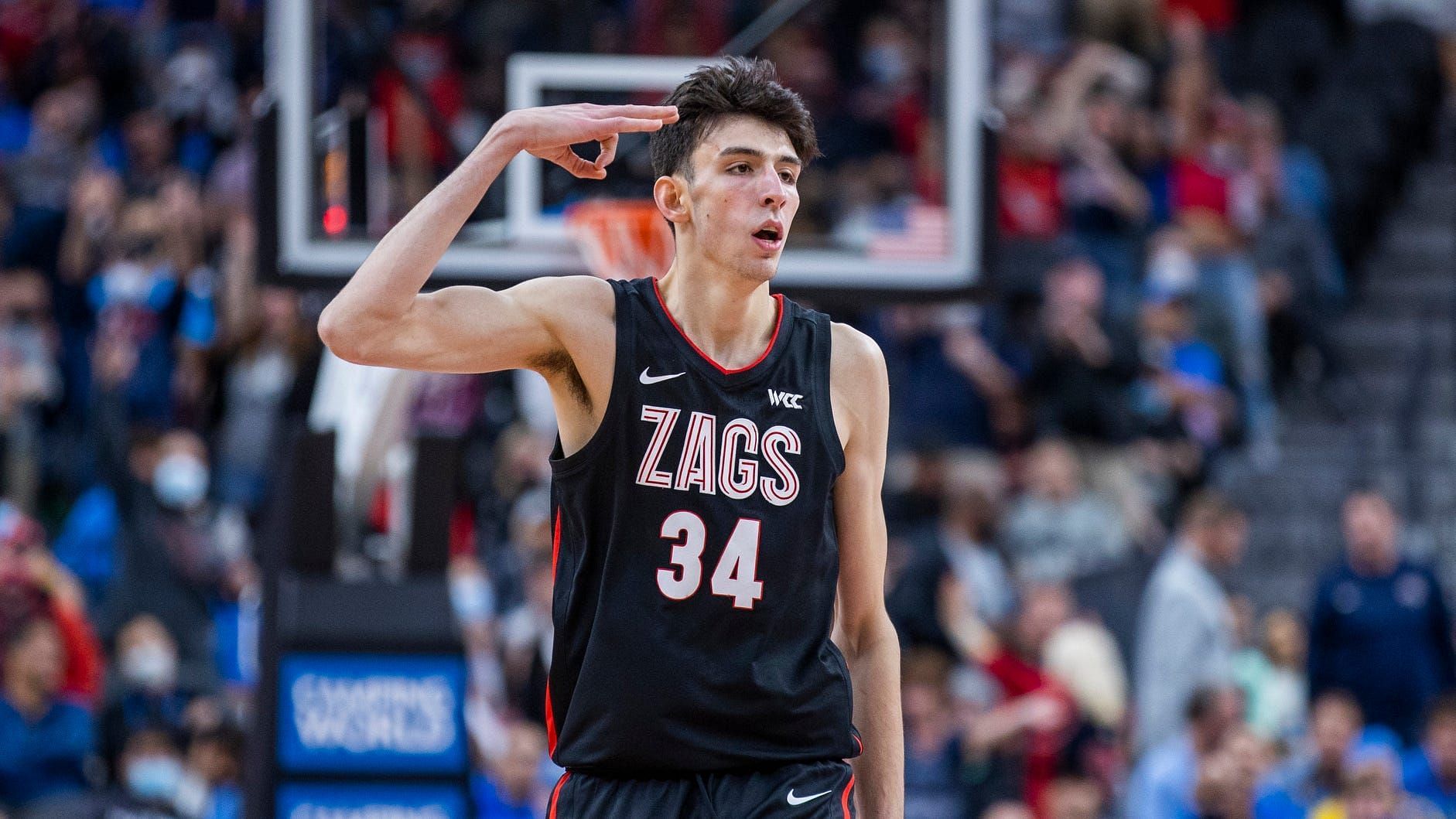 Gonzaga freshman Chet Holmgren is one of the besst players in the country.