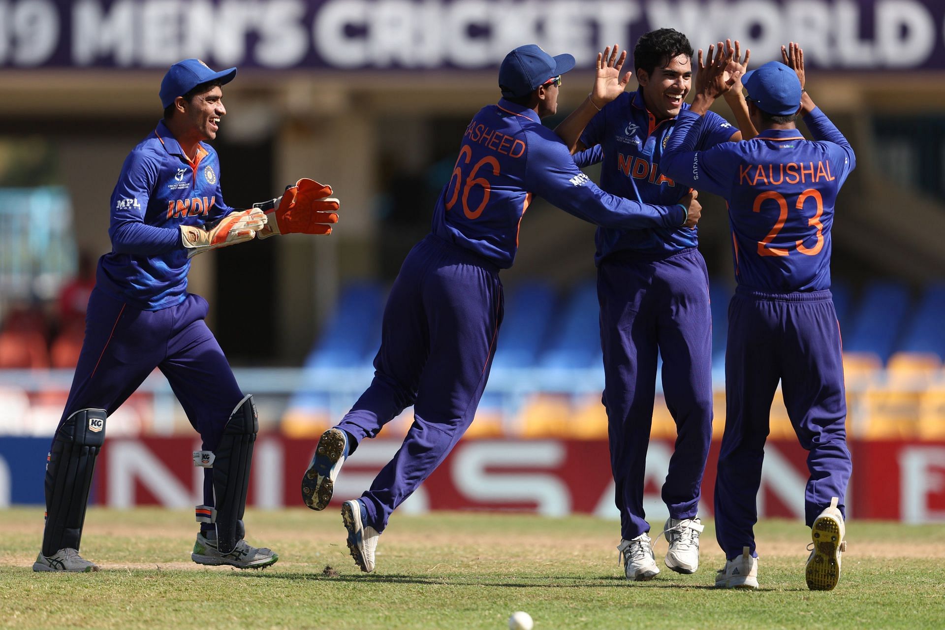 राज बावा ने 5 विकेट लिए (Photo Credit - BCCI)