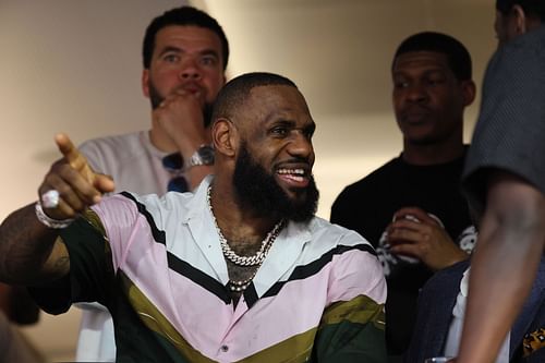 LeBron James attended Super Bowl LVI played between Los Angeles Rams and Cincinnati Bengals