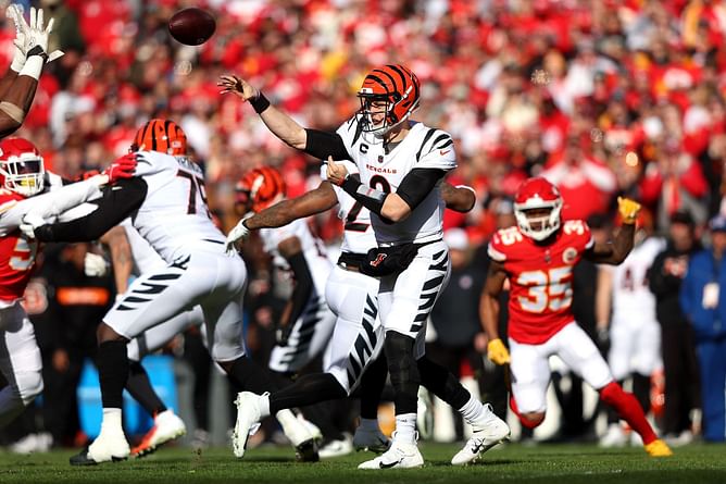 "Burrow's gonna be carried off the field by unicorns" - Bears legend brutally trolls Bengals O-Line in Super Bowl 2022 prediction