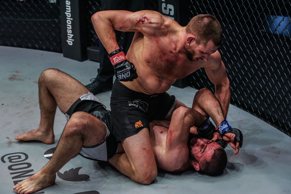 Reinier de Ridder (top) got it spot on against Kiamrian Abbasov (bottom). [Photo: ONE Championship]