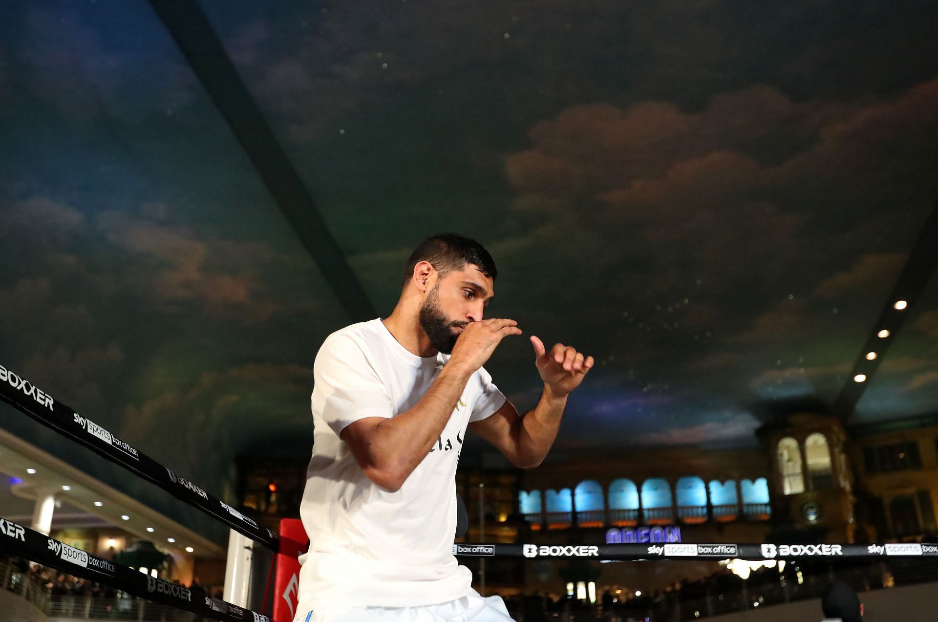 Amir Khan (center) got a huge hometown reaction at public workouts ahead of his Kell Brook fight