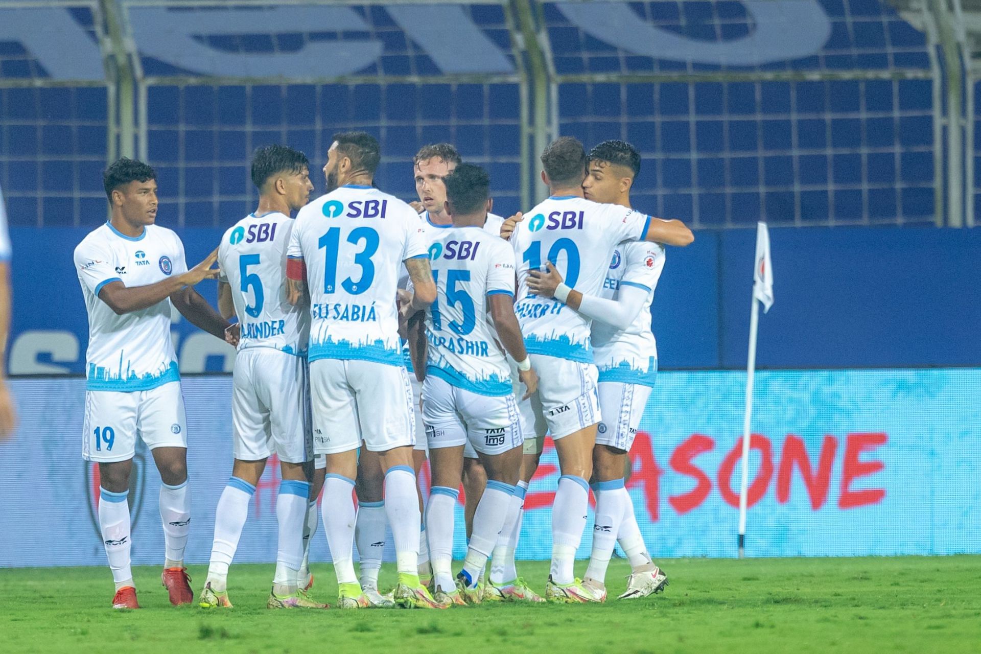 Jamshedpur FC players celebrate their win against NorthEast United FC (Image Courtesy: ISL)
