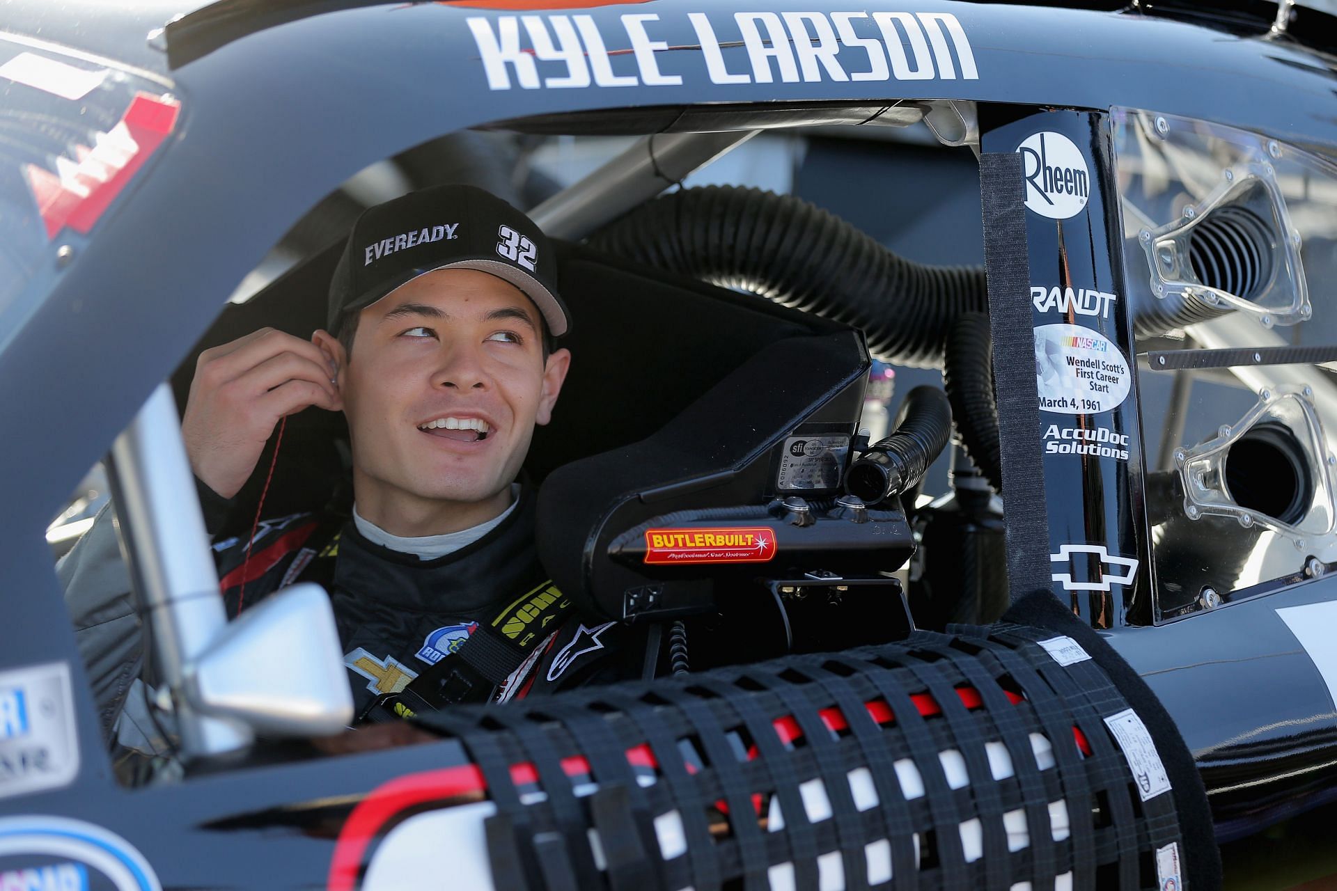 Kyle Larson at the Dollar General 200 fueled by AmeriGas practice