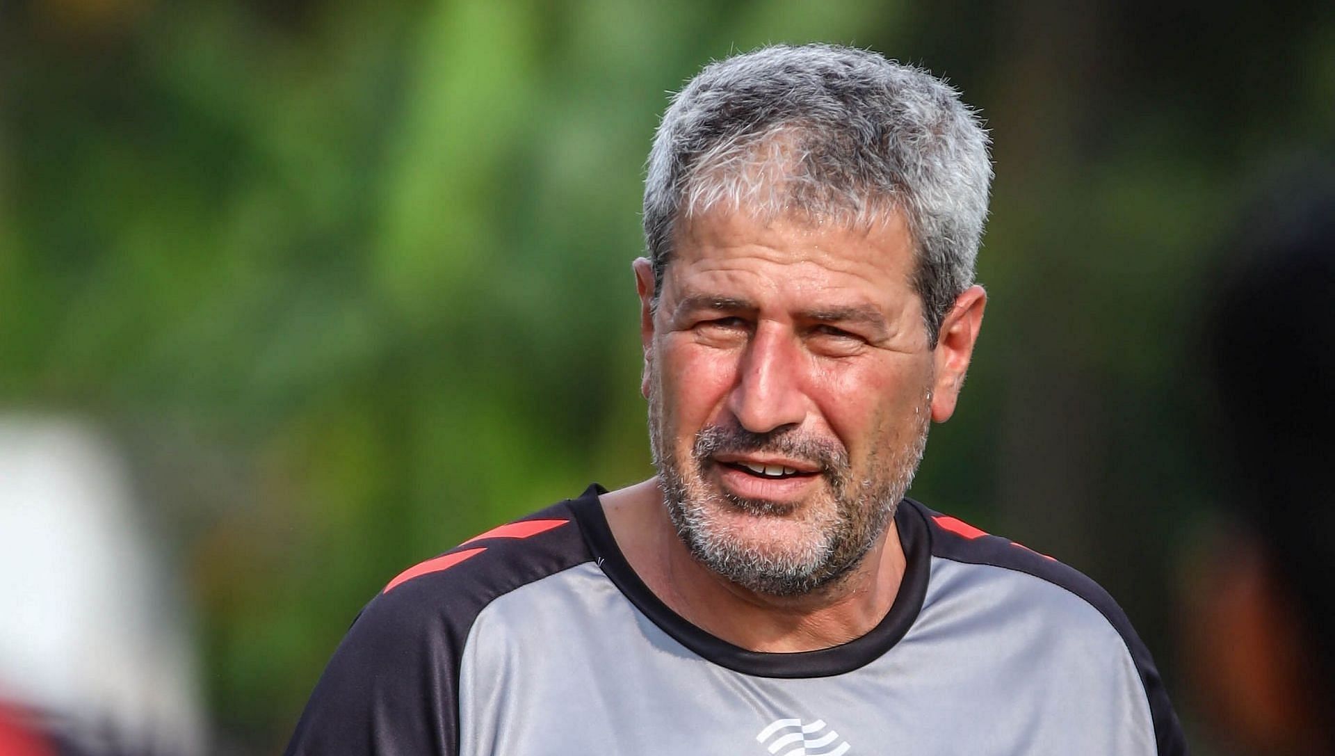 Hyderabad FC head coach Manolo Marquez looks on as the players train. (Image Courtesy: ISL Media)