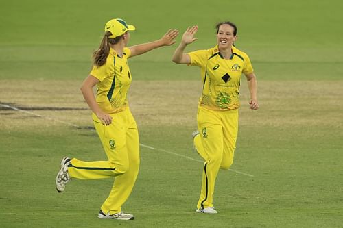 Australia v England - ODI Ashes Series: Game 1