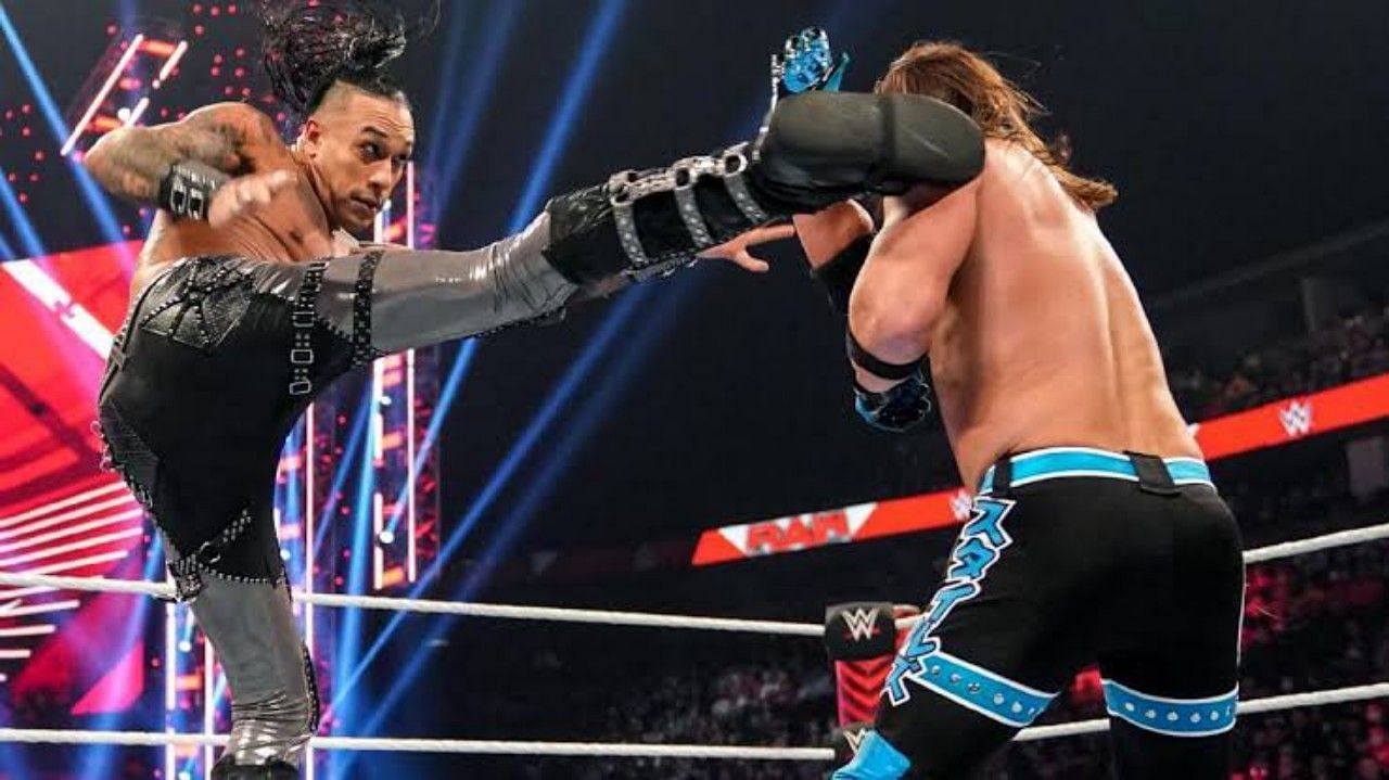 WWE Raw में इस हफ्ते यूएस चैंपियनशिप नंबर वन कंटेंडर मैच में डेमियन प्रीस्ट का मुकाबला एजे स्टाइल्स से देखने को मिला