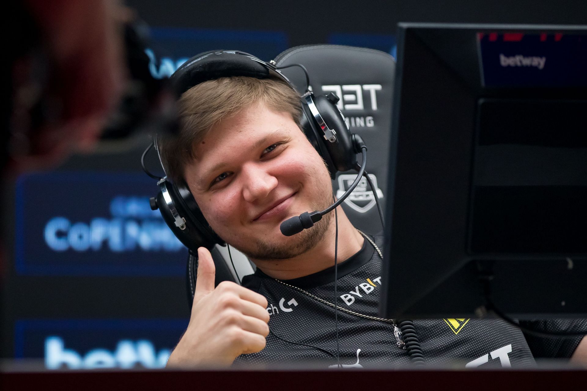 CS: GO pro s1mple comments on the Russian attack on Ukraine (Image via Getty)