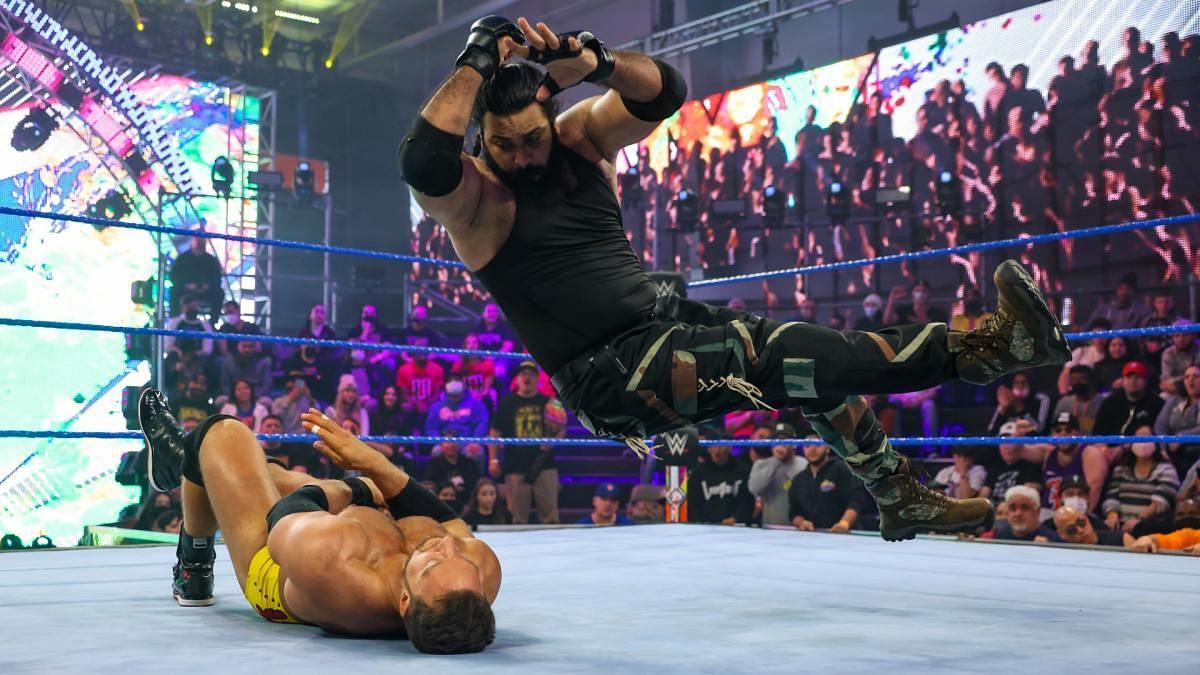 भारतीय WWE सुपरस्टार को मिली हार