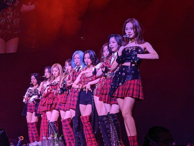 Twice Mesmerize At First La Concert For World Tour Iii