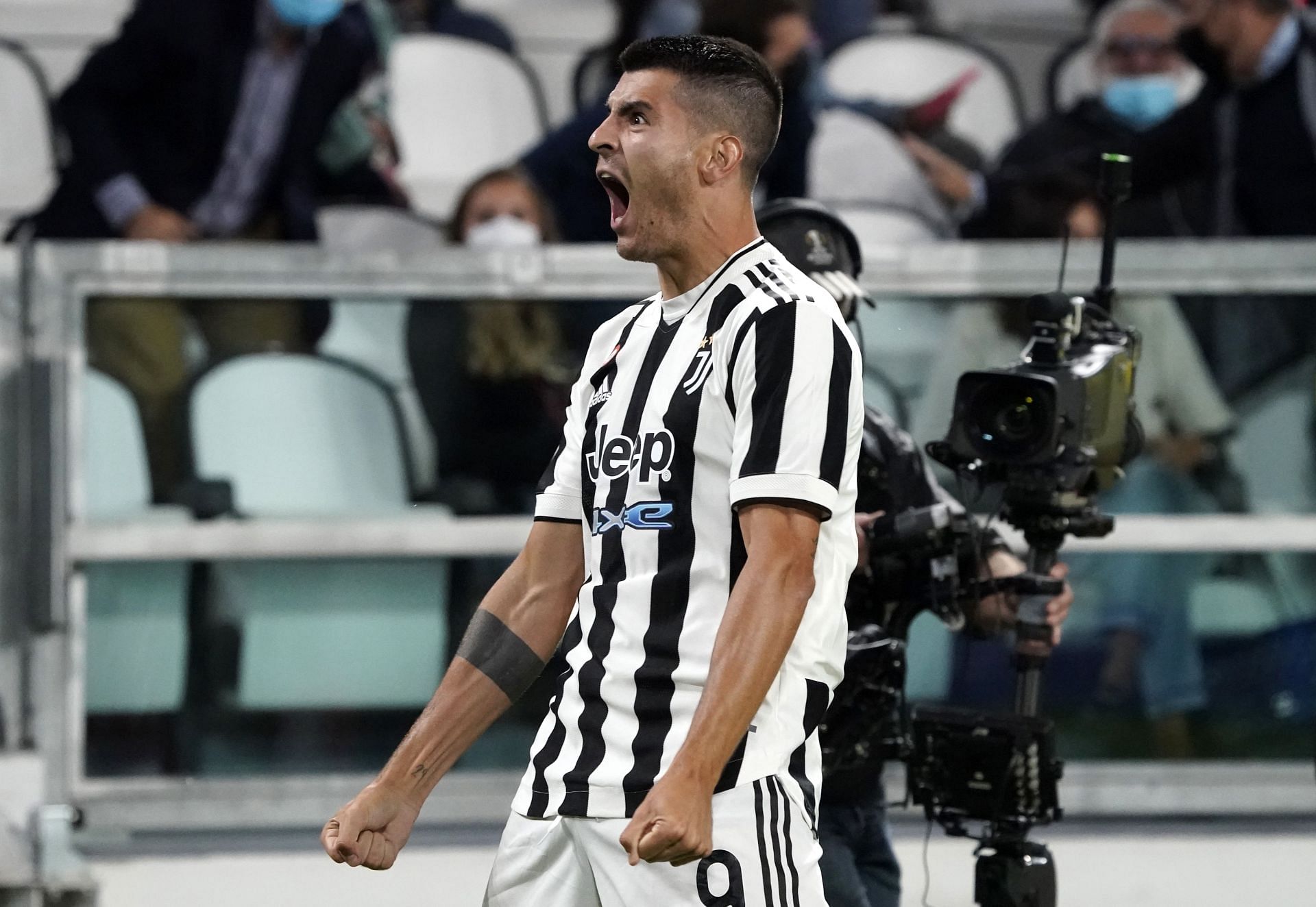 Álvaro Morata em ação pela Juventus x Milan - Serie A