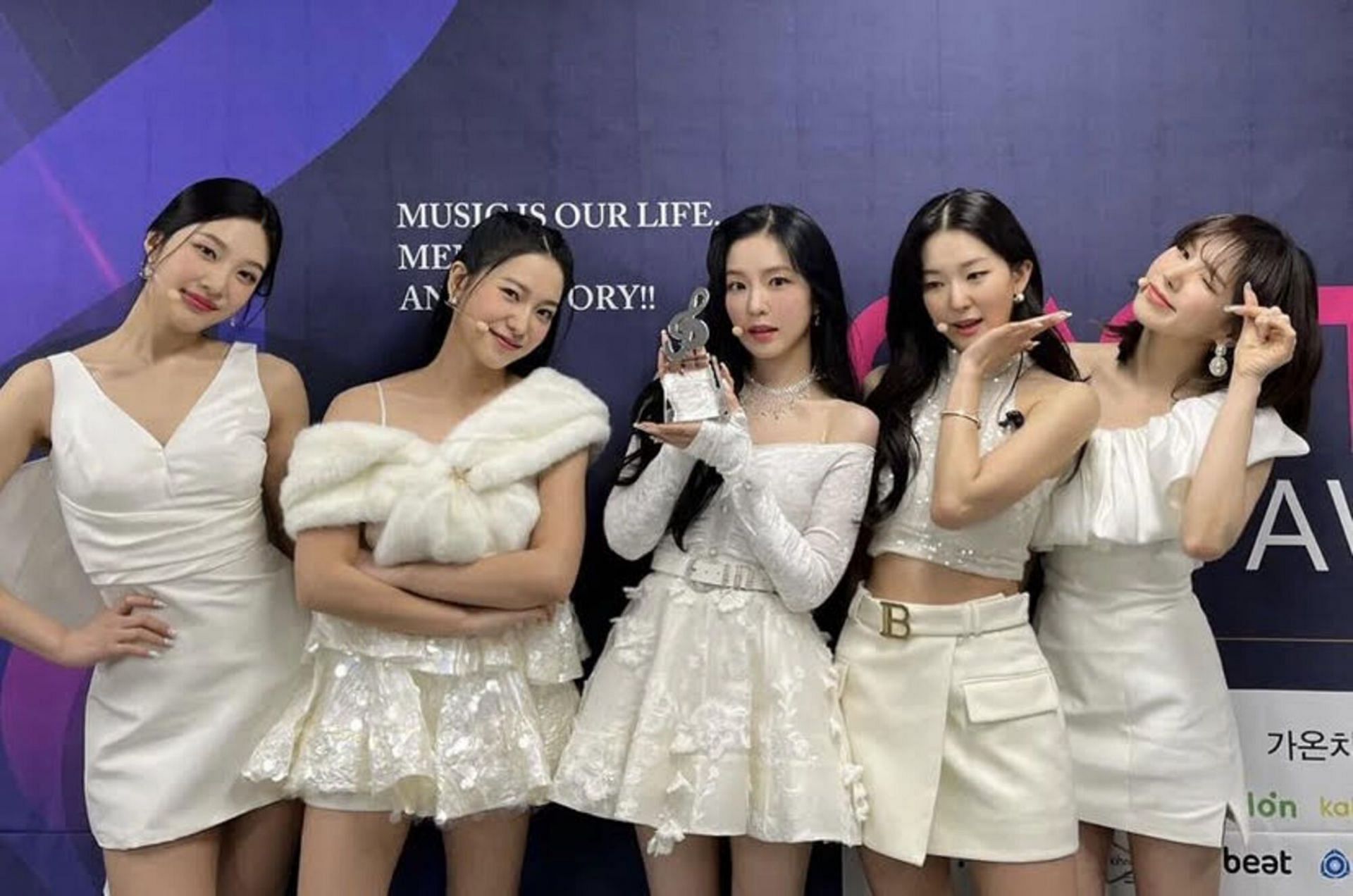 A still of the K-pop girl group (Image via Instagram/@redvelvet.smtown)