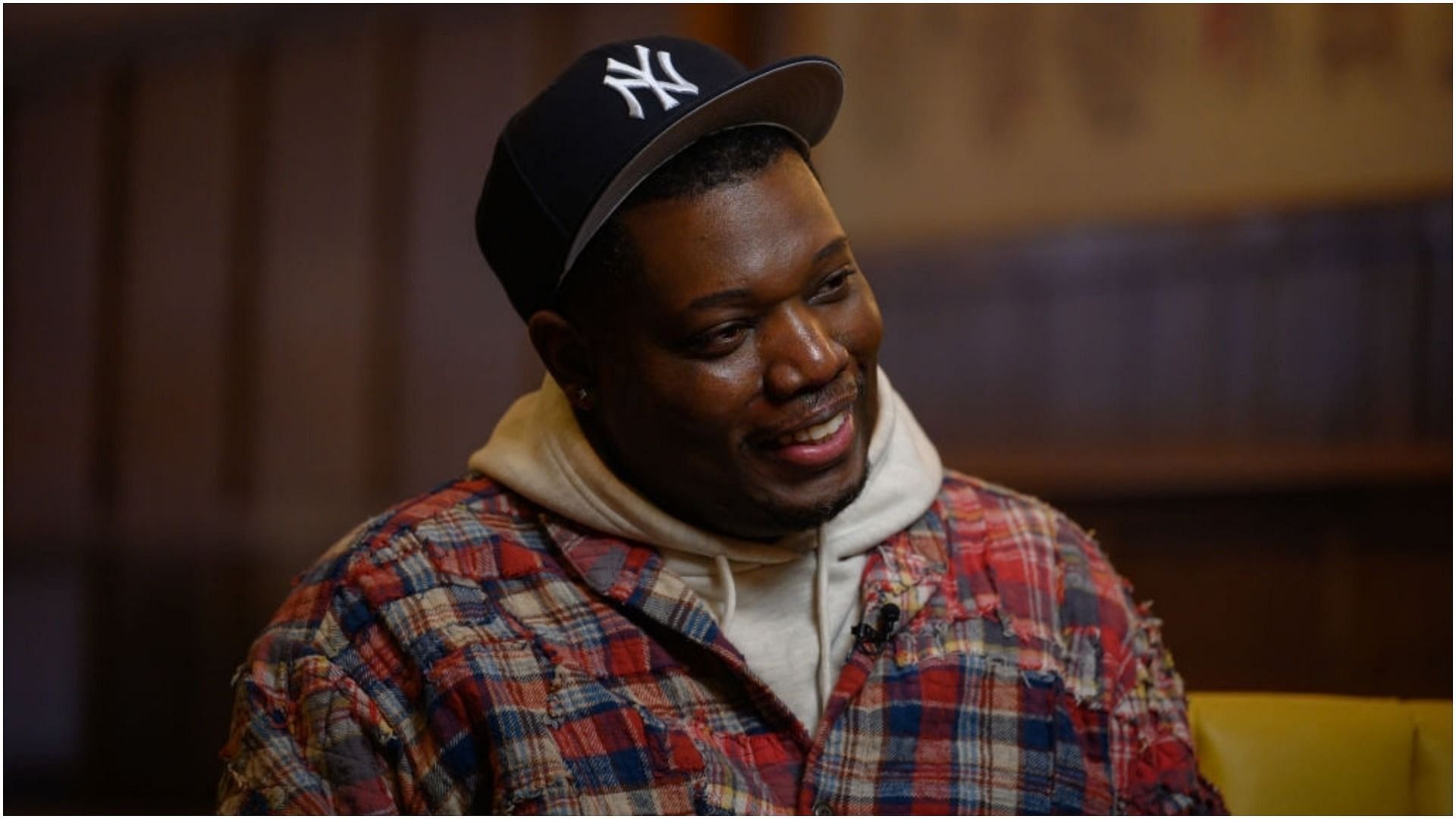 Michael Che is mainly known for his contribution to Saturday Night Live (Image via Nathan Congleton/Getty Images)