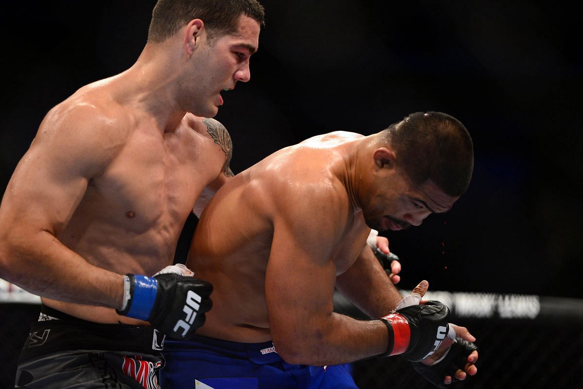 Chris Weidman showed off his striking skills when he stopped Mark Munoz with a savage standing elbow