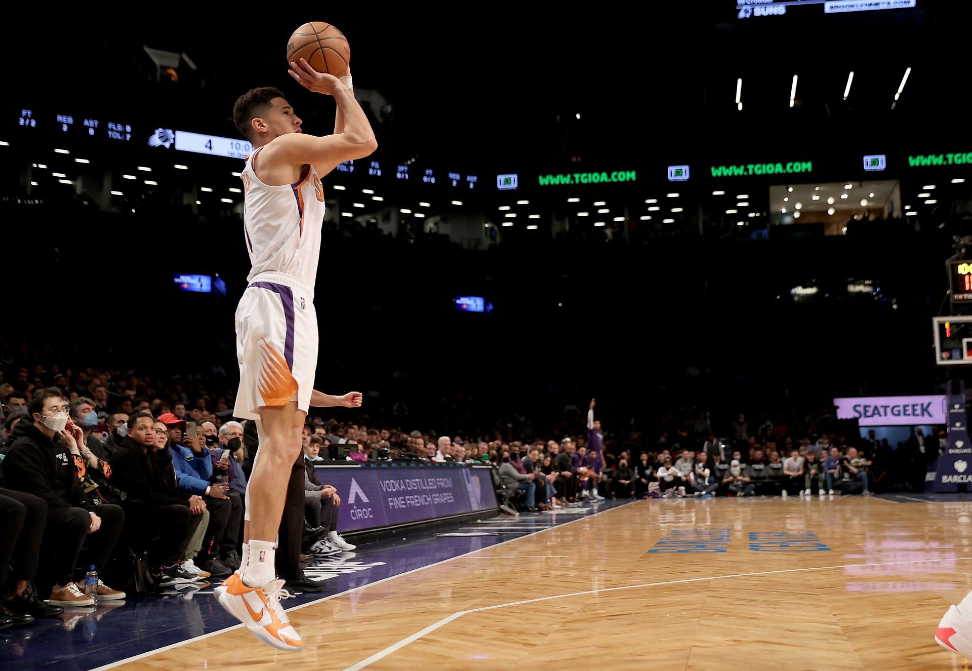 Brooklyn Nets will take on the Phoenix Suns