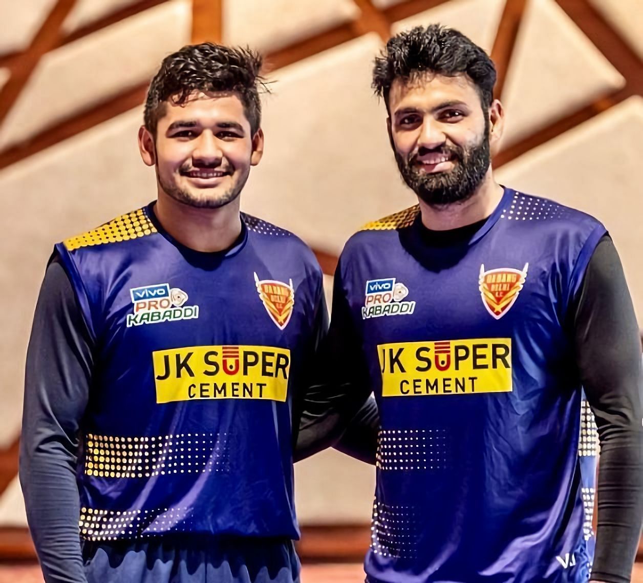 Vijay Malik (R) has essayed the role of lead raider to good effect for Dabang Delhi