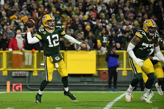 Packers teammate Adrian Amos backs Aaron Rodgers through controversial statement