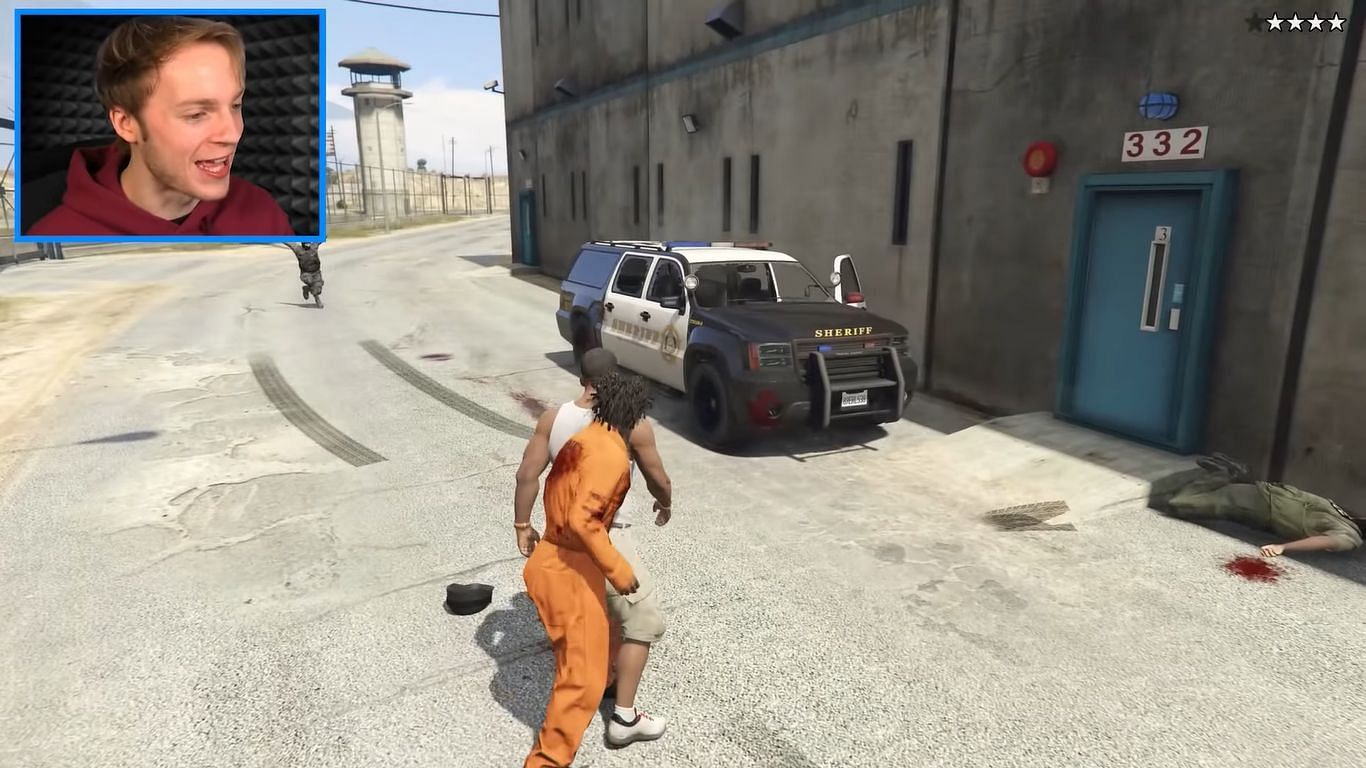 Franklin breaks someone out of prison in GTA 5 using mods (Image via YouTube @Nought)