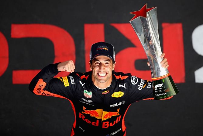 Watch: Daniel Ricciardo proves why he's dubbed as best F1 overtaker in breathtaking 2018 move on Valtteri Bottas