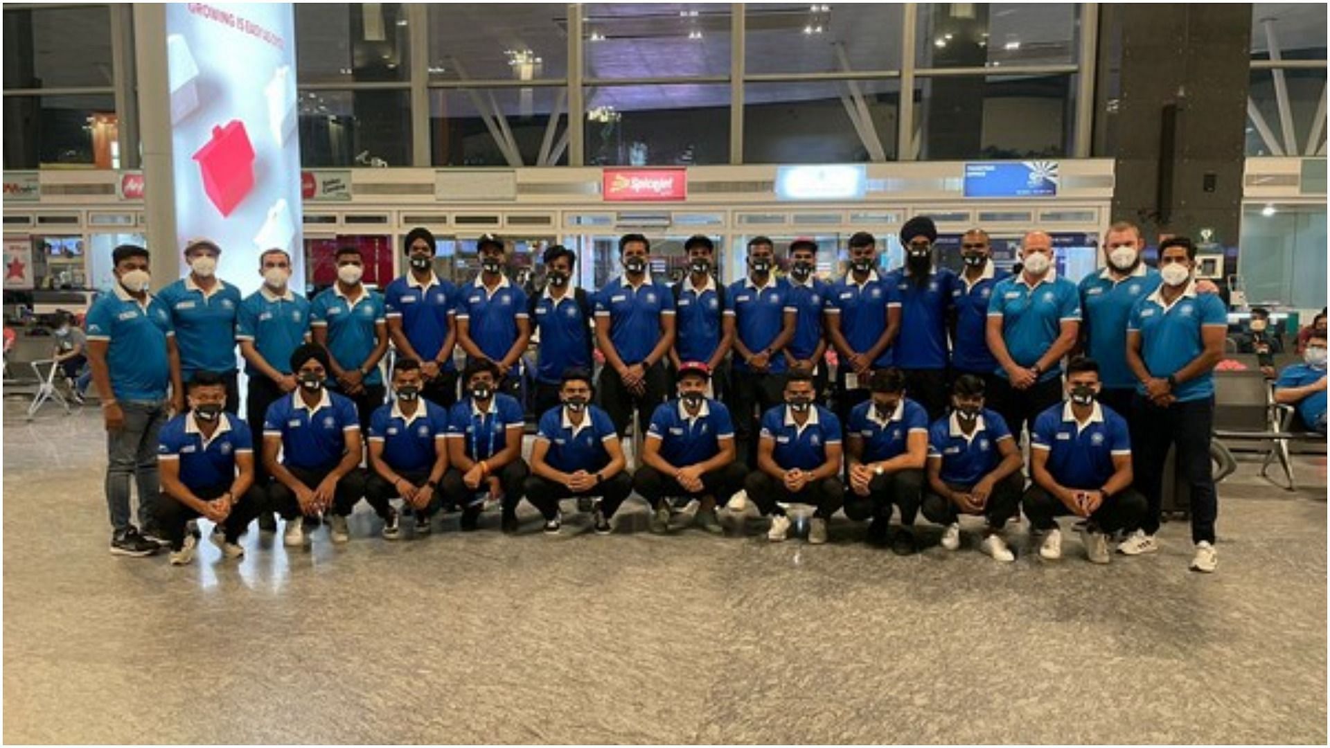 The Indian men&#039;s hockey team poses for a picture before its departure. (Pic Credt: Hockey India)