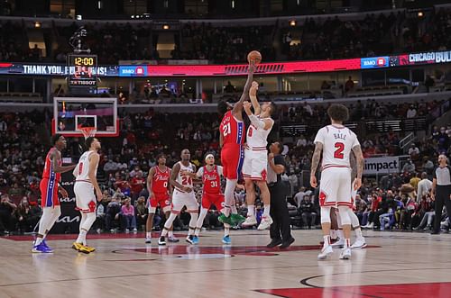 Philadelphia 76ers v Chicago Bulls