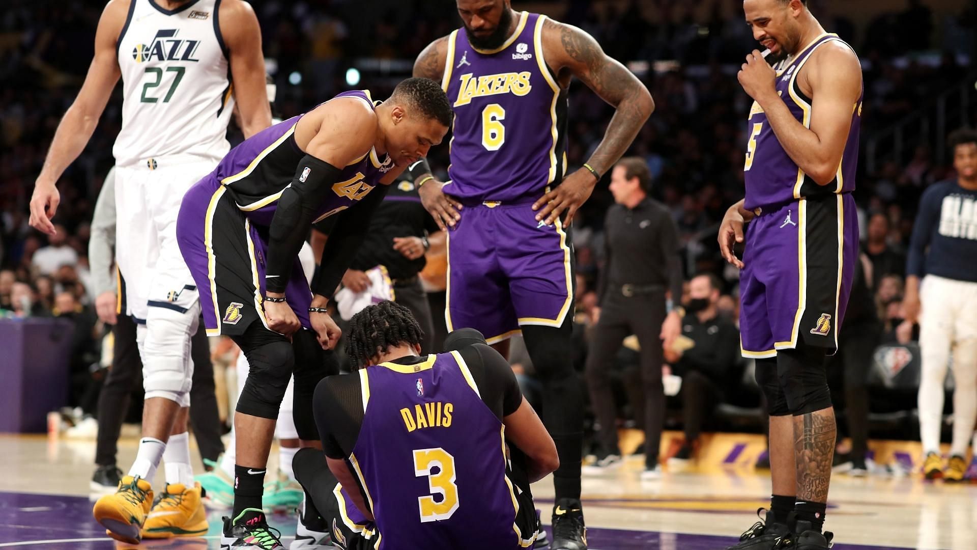 Another gruesome Anthony Davis injury could derail the LA Lakers&#039; playoff hopes this season. [Photo: Sporting News]