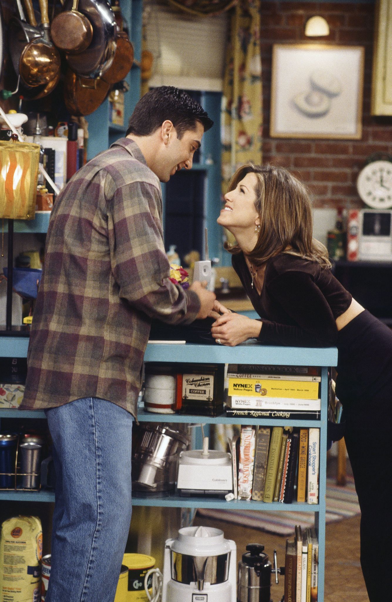 Ross and Rachel (Image via WarnerMedia)