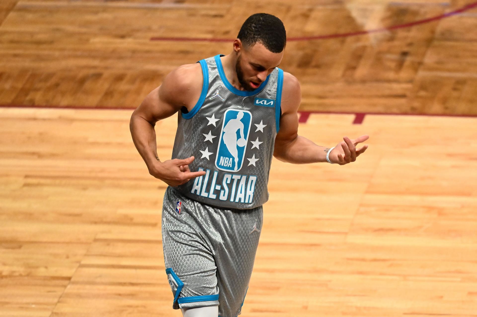 Stephen Curry celebrates during the 2022 NBA All-Star Game.