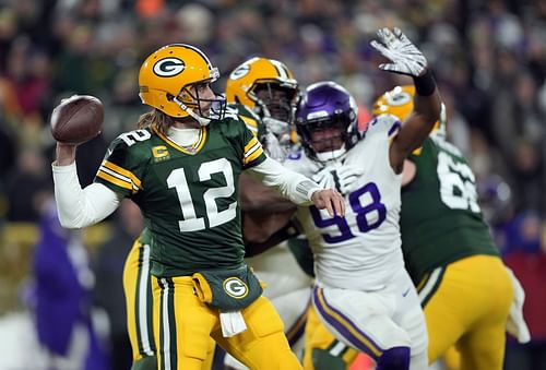 Minnesota Vikings v Green Bay Packers