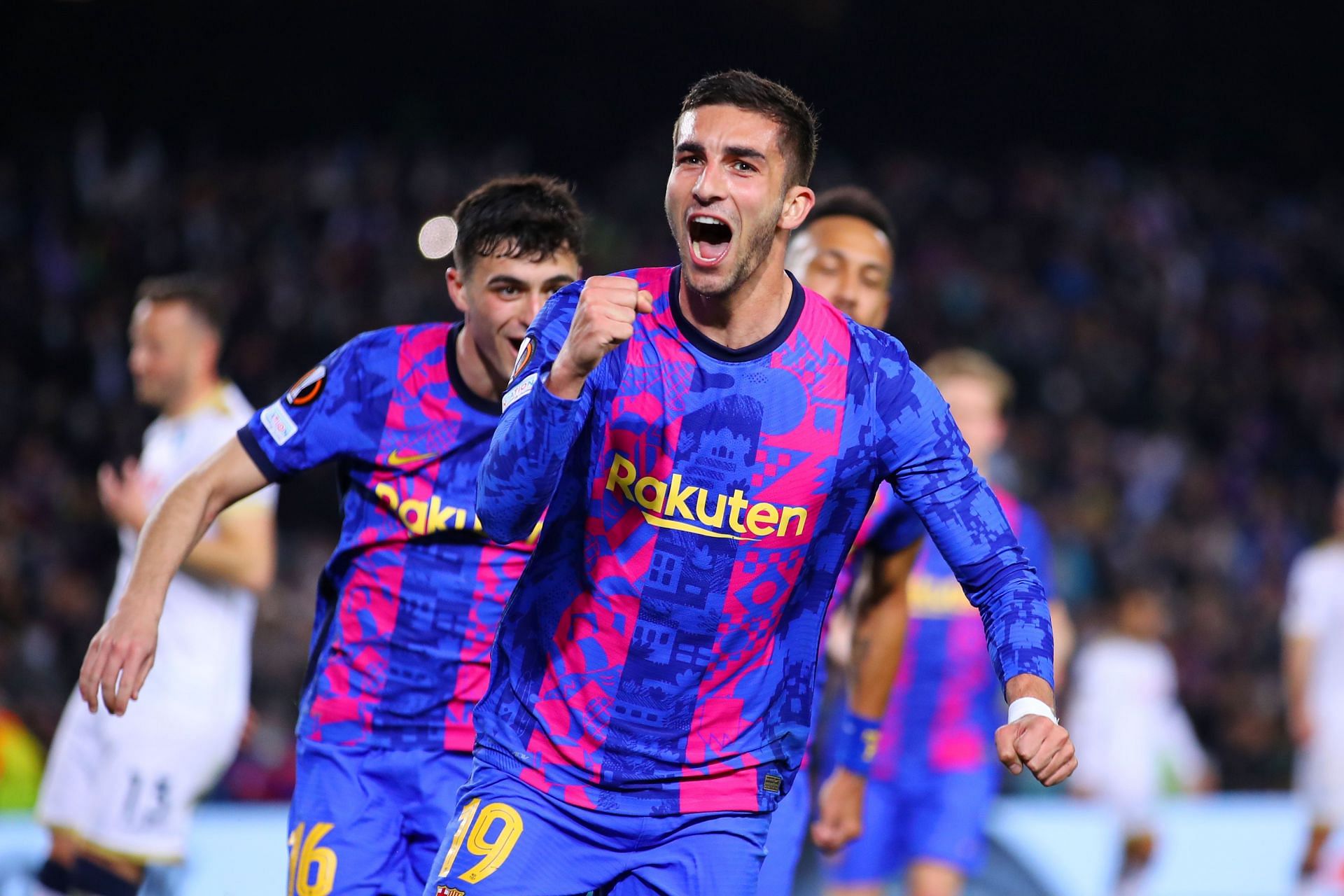 FC Barcelona v SSC Napoli: Knockout Round Play-Off Leg One - UEFA Europa League