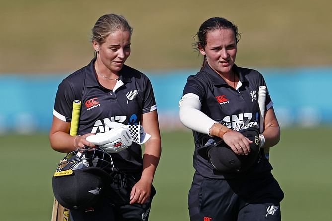NZ-W vs IN-W Dream11 Prediction: Fantasy Cricket Tips, Today's Playing 11 and Pitch Report for 3rd ODI