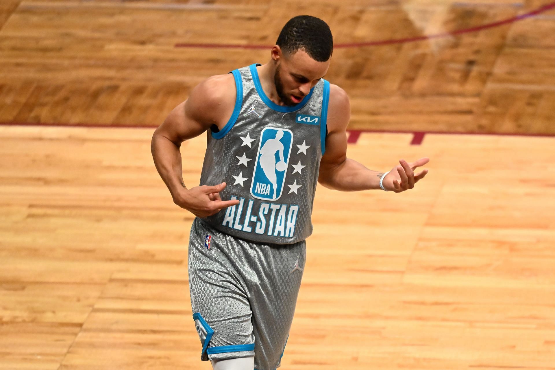 Stephen Curry celebrates during the 2022 NBA All-Star Game