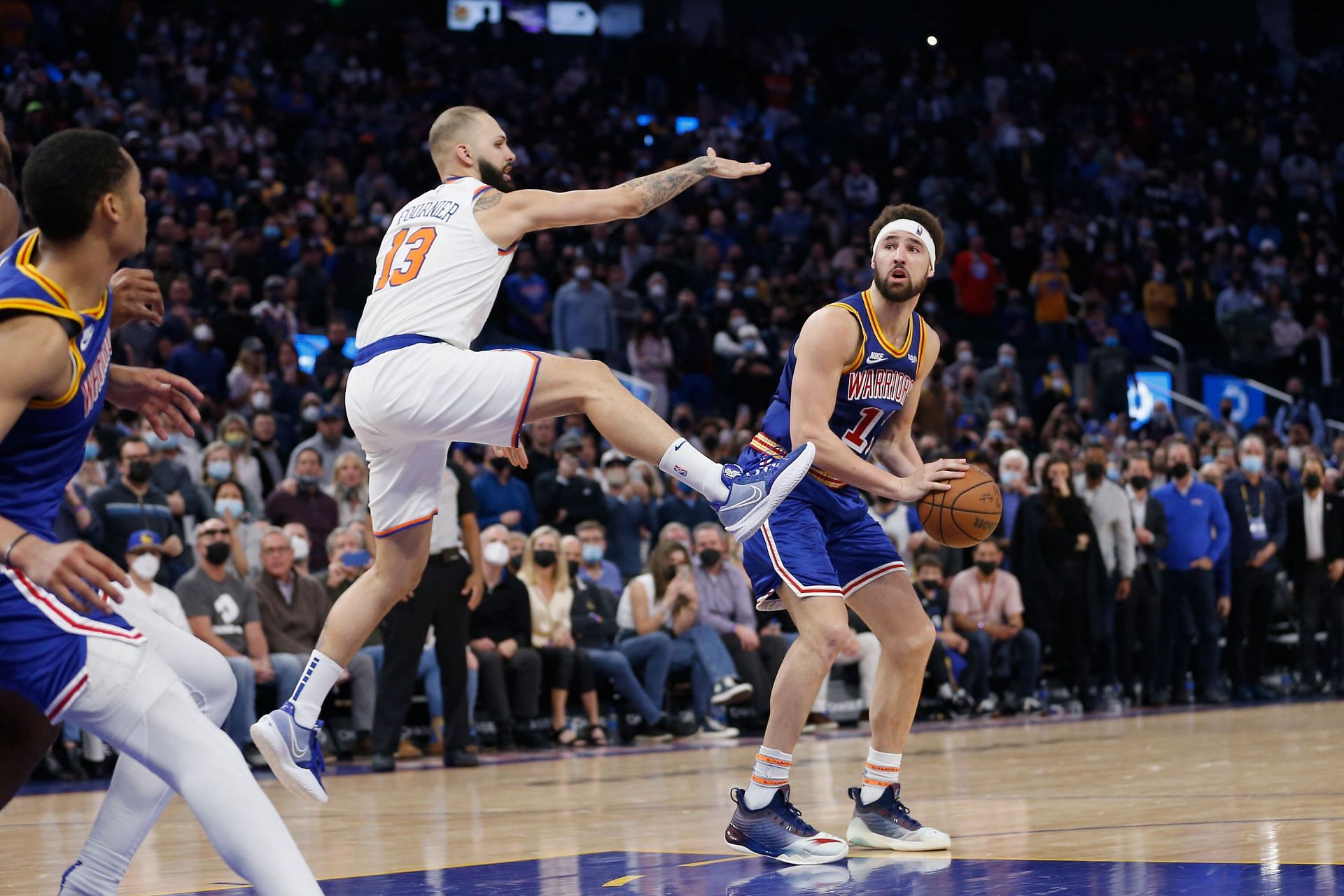 New York Knicks v Golden State Warriors