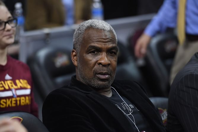 “I told him you would never dunk on me, I’mma hit you to the fu****g head” - Charles Oakley on going up against Shaquille O’Neal