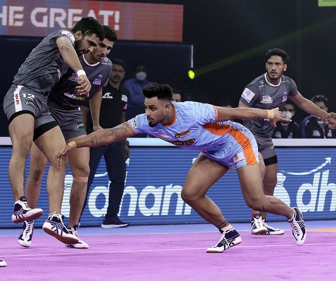 PKL 8 में गत विजेता को फिर मिली करारी शिकस्त और अंक तालिका में स्थिति काफी खराब, दिग्गज ने रचा इतिहास