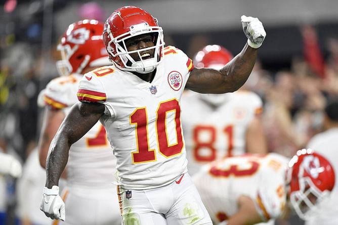 Tyreek Hill responds to rumors of beef between Patrick Mahomes and Chiefs OC Eric Bieniemy